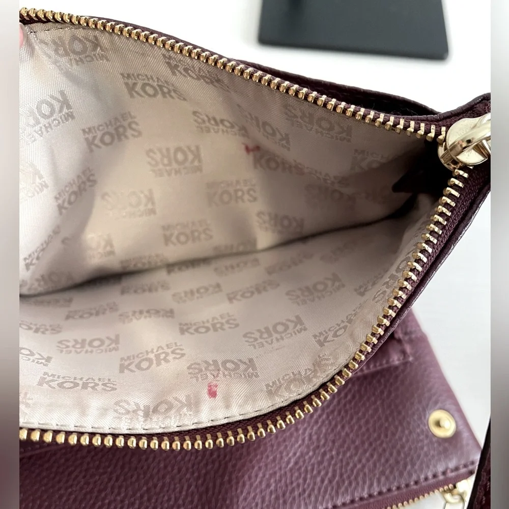 MICHAEL KORS Burgundy Leather Gold Hardware Crossbody Purse - Picture 7 of 7